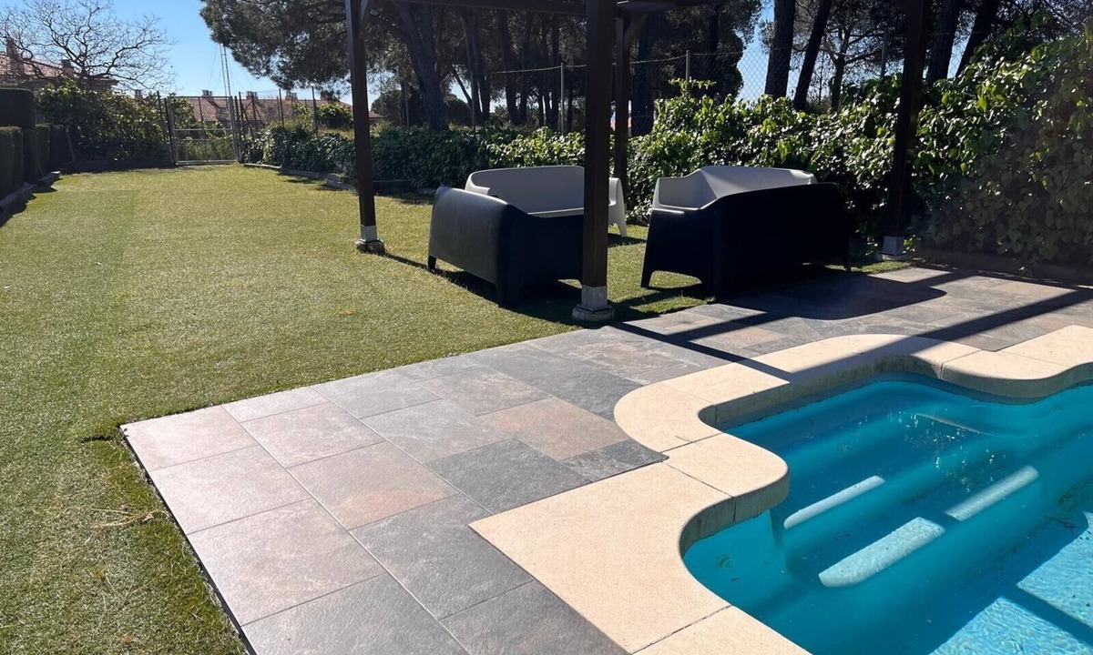 Sant Pol De Mar House | Holiday Home 'Your Pet-friendly Home In Sant Pol' with Sea View, Wi-Fi and Air Conditioning