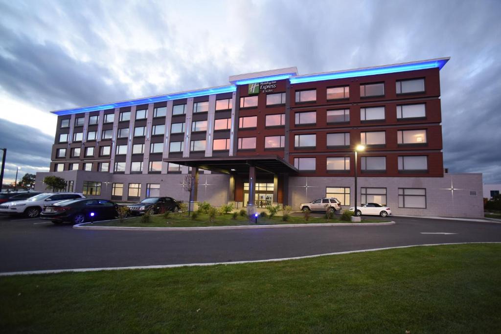 Downtown Gatineau Hotel | Holiday Inn Express & Suites - Gatineau - Ottawa by IHG