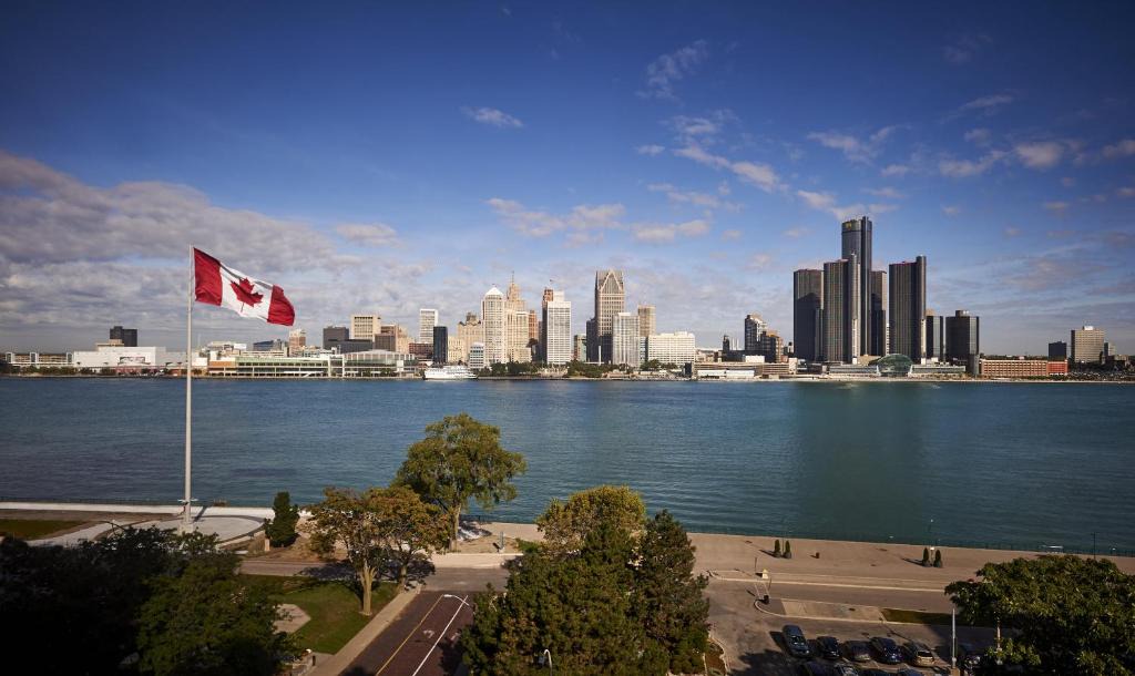 Windsor Hotel | Holiday Inn Express Windsor Waterfront by IHG