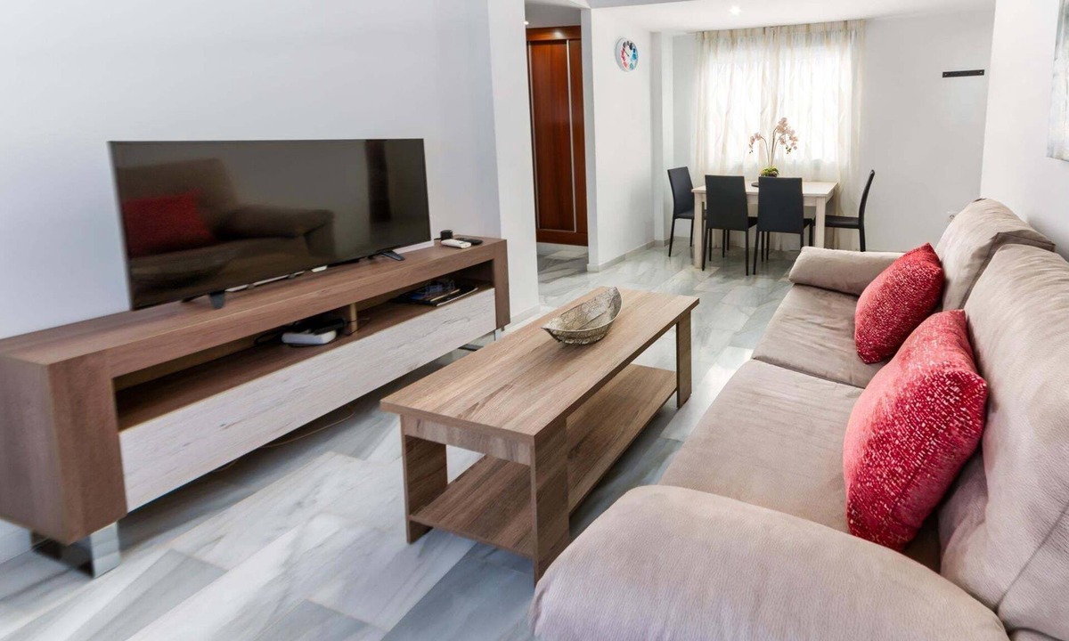 Plaza de Toros Vieja Apartment | Holidays2Malaga Salitre Apartment close Train Station and Old Town Malaga