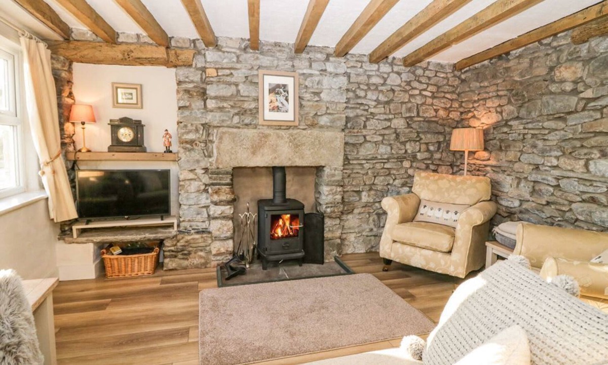 Sedbergh House | Holme Fell View is in Sedbergh
