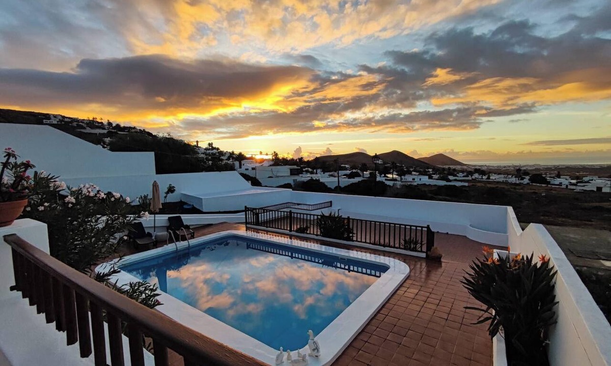 Nazaret Villa | Homerez - Villa in Nazaret