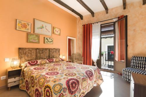 Literary Quarter Hostel | Hostal Artistic B&B