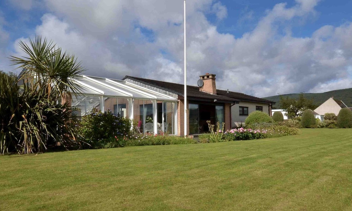 Lamlash House | House in Lamlash with Heated Pool And Exceptional View