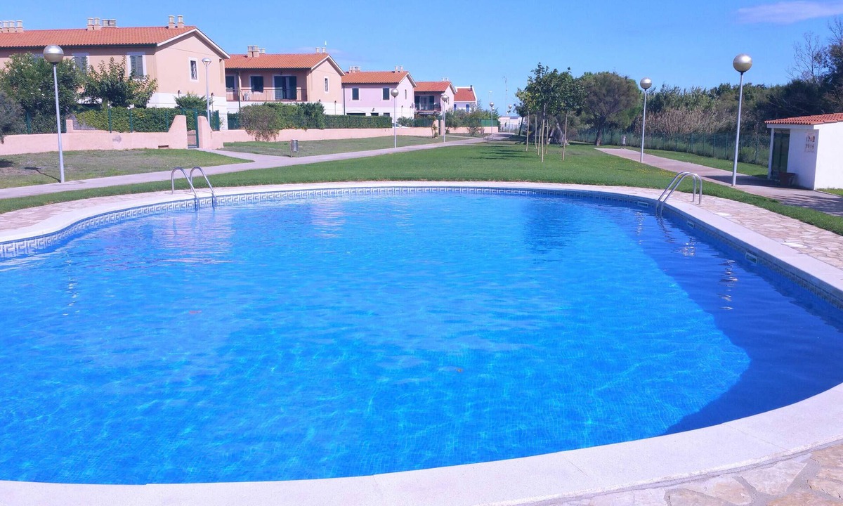Mas Pinell House | House Mas Pinell 93 Beach holidays on the Costa Brava Mas Pinell free wifi