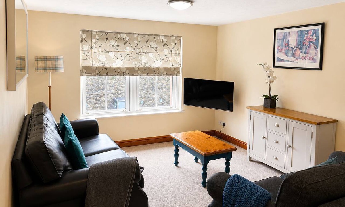 Sedbergh Apartment | Howgills Apartment 9 (self-catering accommodation with free parking and Wi-Fi)