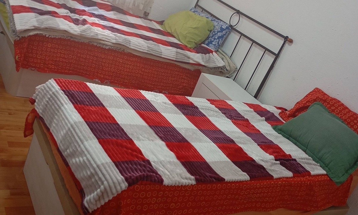 Canovelles Condo | I rent a room with kitchen and bathroom close to Barcelona 25 km
