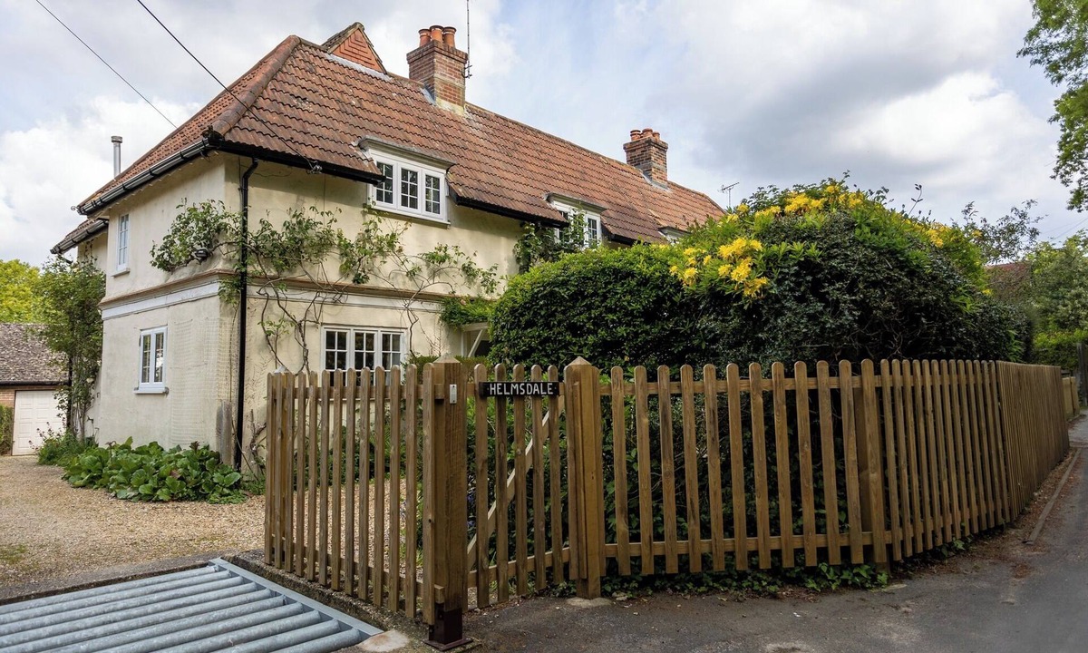 Burley House | Idyllic New Forest Country Cottage