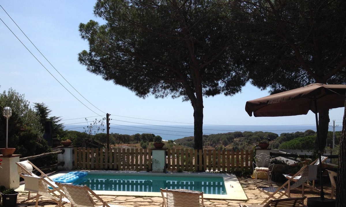 Sant Pol De Mar House | In the shade of the pines between GRO and BCN, quiet and by the sea