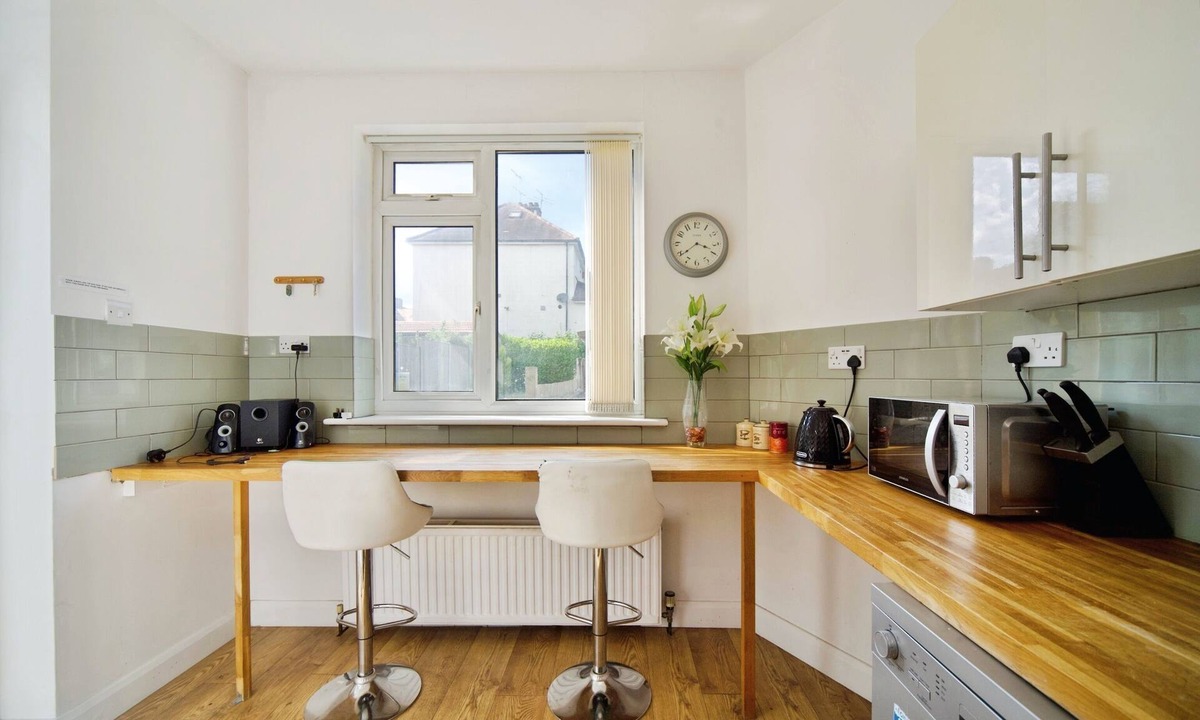 High Barnet House | Incredible Deal Beautiful 3 Bedroom House London