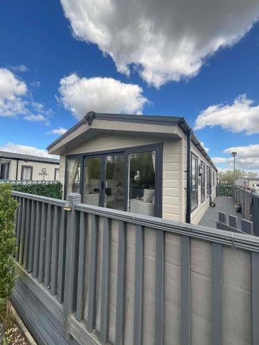 Crowle House | JLUX Lodges