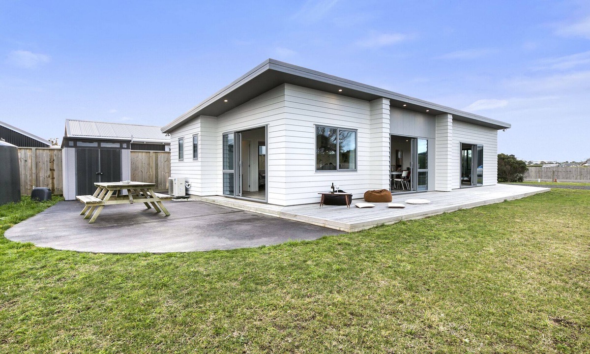 Karitane House | Karitane Beach Retreat - Karitane Holiday Home