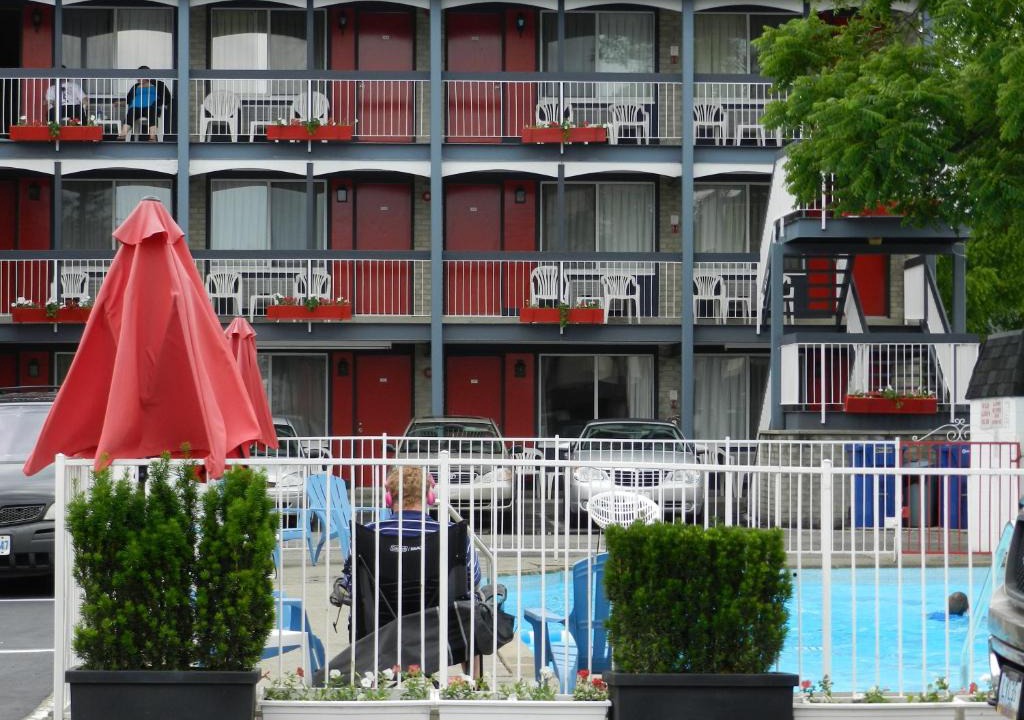 Niagara Falls Hotel | Kings Inn Near the Falls