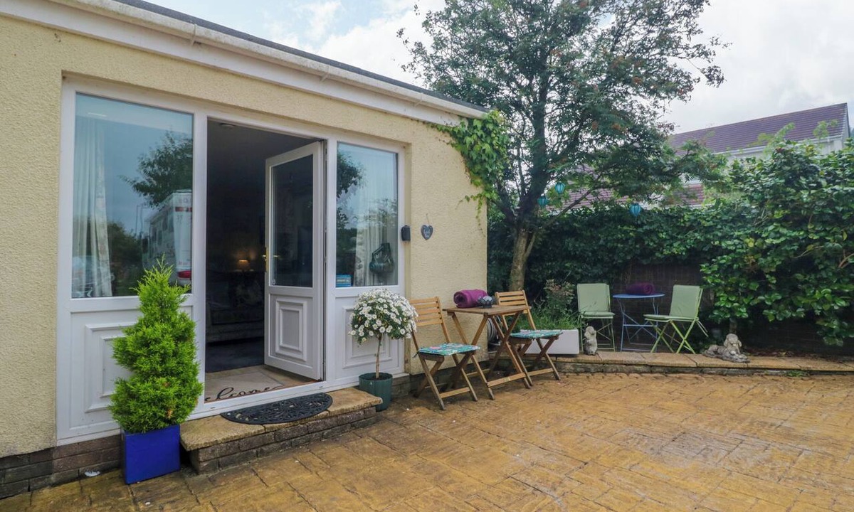 Workington Cottage | LA'AL YAN, pet friendly, country holiday cottage in Branthwaite