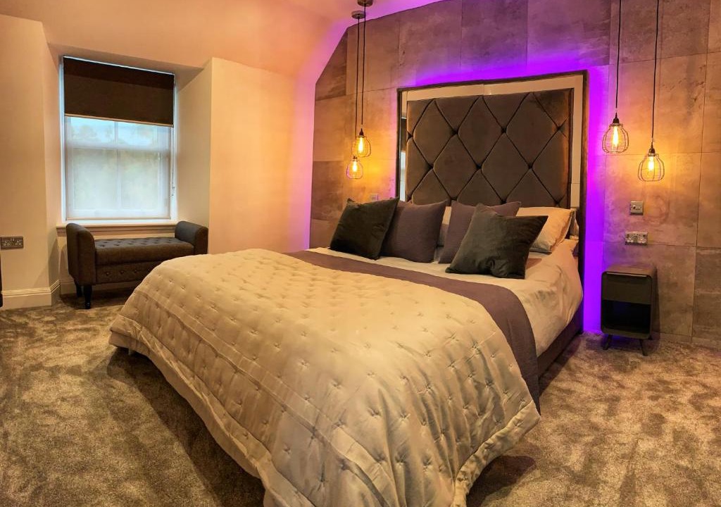 Killin Villa | Laburnam Villa - Luxury 4 bedroom accommodation in the heart of Killin