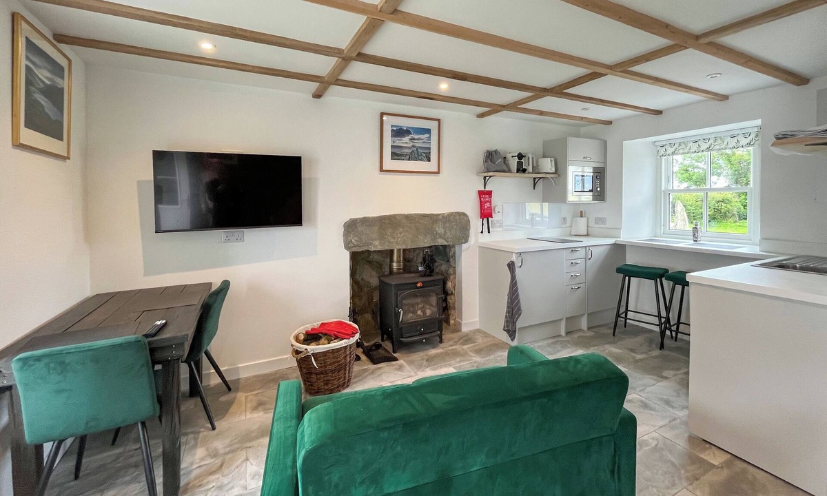 Newton Stewart Cottage | Landberrick Farm Bothy 1