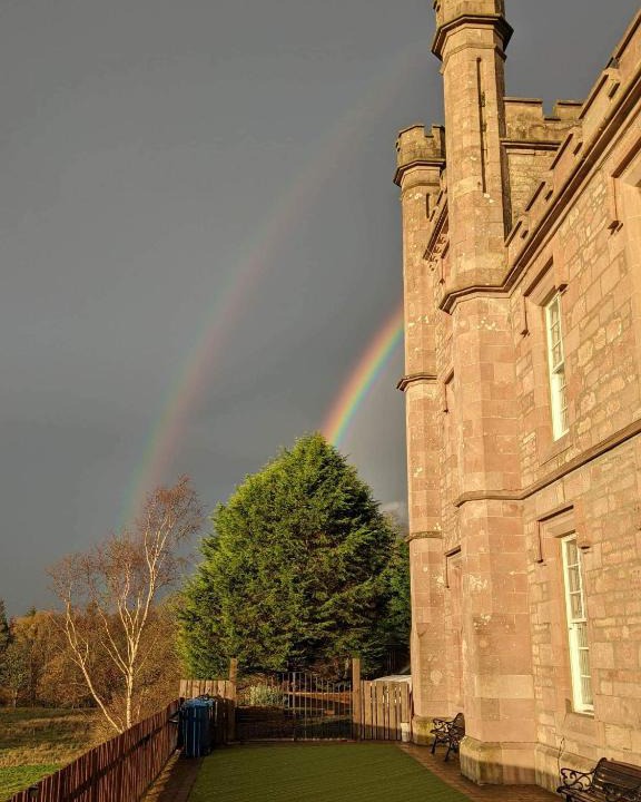 Inverkip Bed & Breakfast | Langhouse Castle Bed and Breakfast