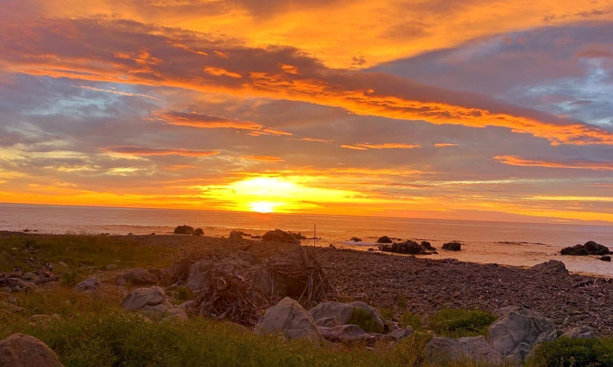 Kaikoura District House | Large holiday home set across from the beach