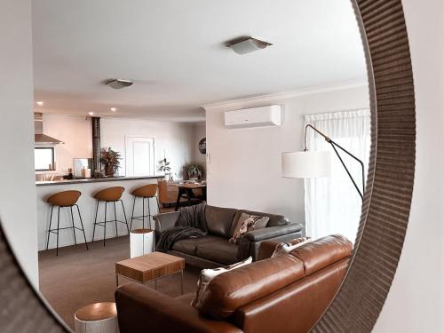 Hokitika House | Little Luxe on Revell