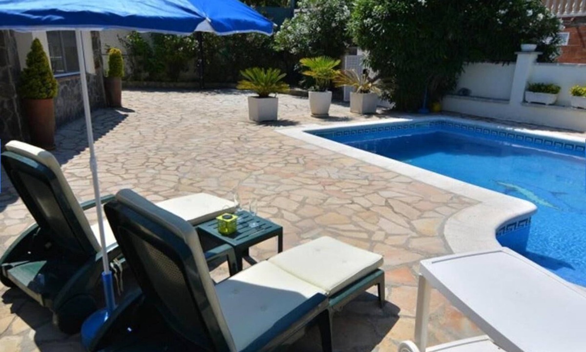 Lloret Blau House | Lloret De Mar: FAMILY HOUSE, WITH PRIVATE POOL AND WIFI