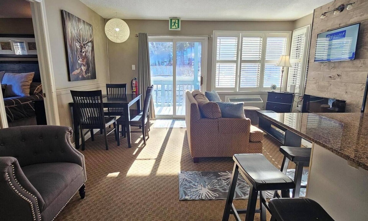 Craigleith Condo | Location! Hillside One Bedroom w/Mtn Views at North Creek Resort, Oversized Deck