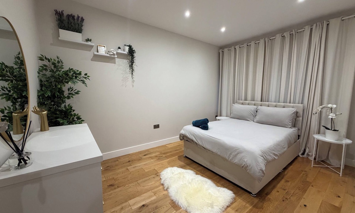 Stratford and New Town Apartment | London City Apartment - ABBA Voyage - London Stadium - Olympic Park - Westfield