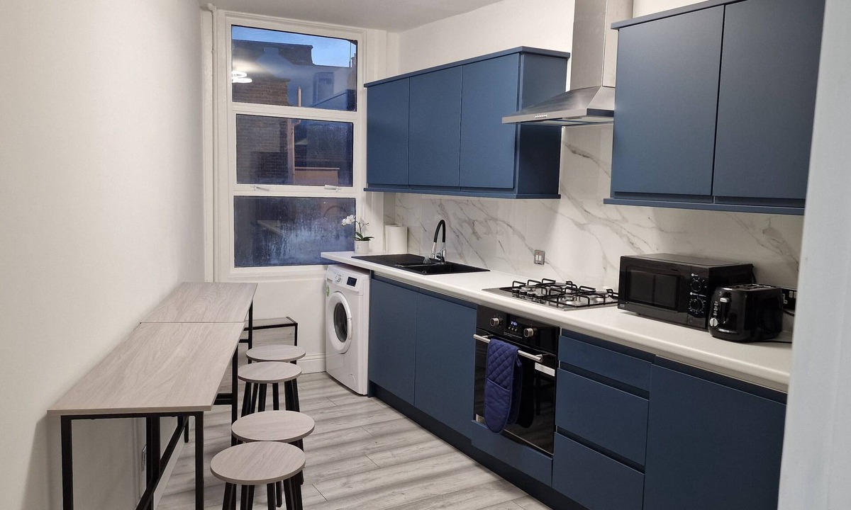 Cann Hall Apartment | London Stratford 4 bed modern Apartment near train station and Olympic stadium