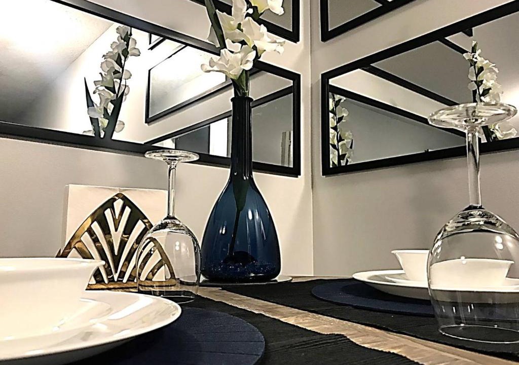 Downtown Ottawa Apartment | Love is in the air - Downtown retreat