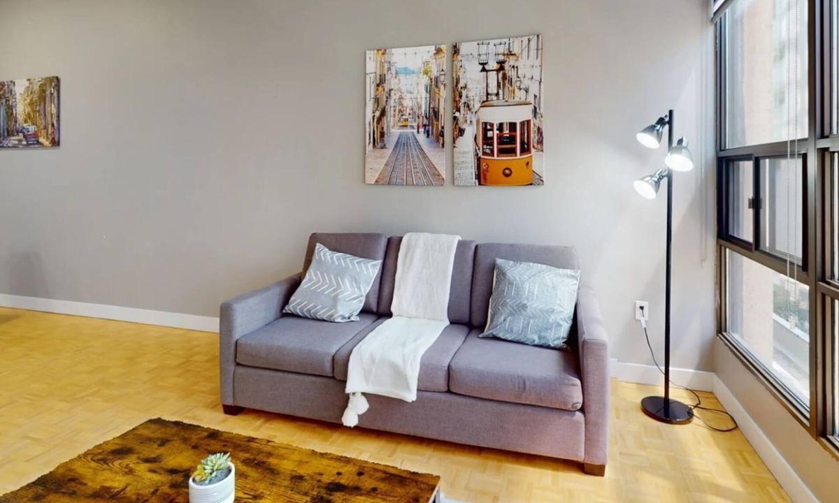 Bay Street Corridor Apartment | Lovely 1-BR in DT Toronto