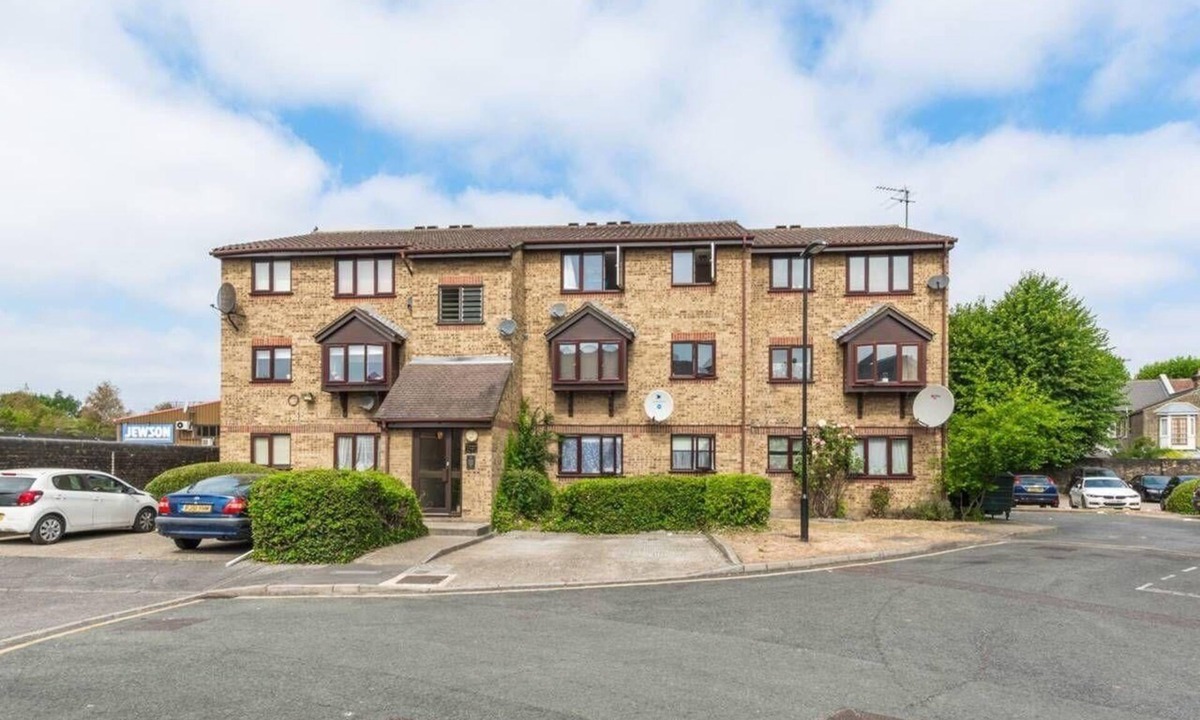 Leytonstone Apartment | Lovely 2-bedroom apartment with WiFi in vibrant London