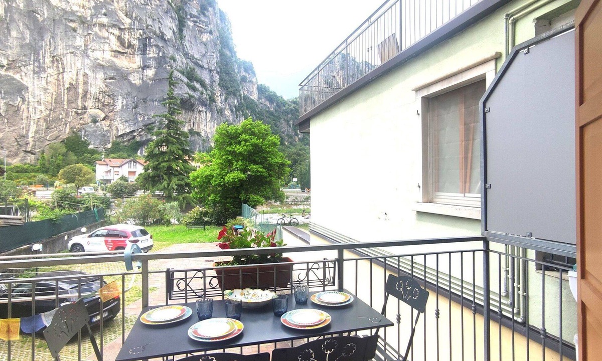 Arco Apartment | Lovely apartment for 4 people with WIFI, TV and patio