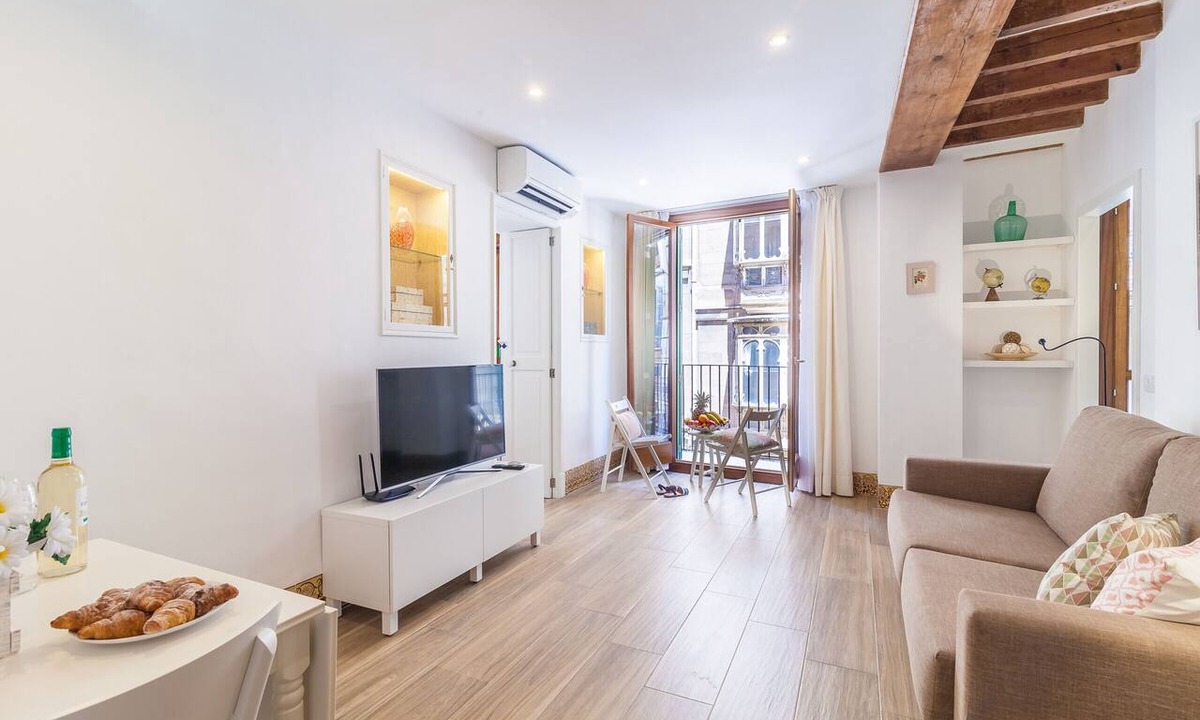 Old Town Apartment | Lovely Central Apartment Can Boss TI Cala Formentor