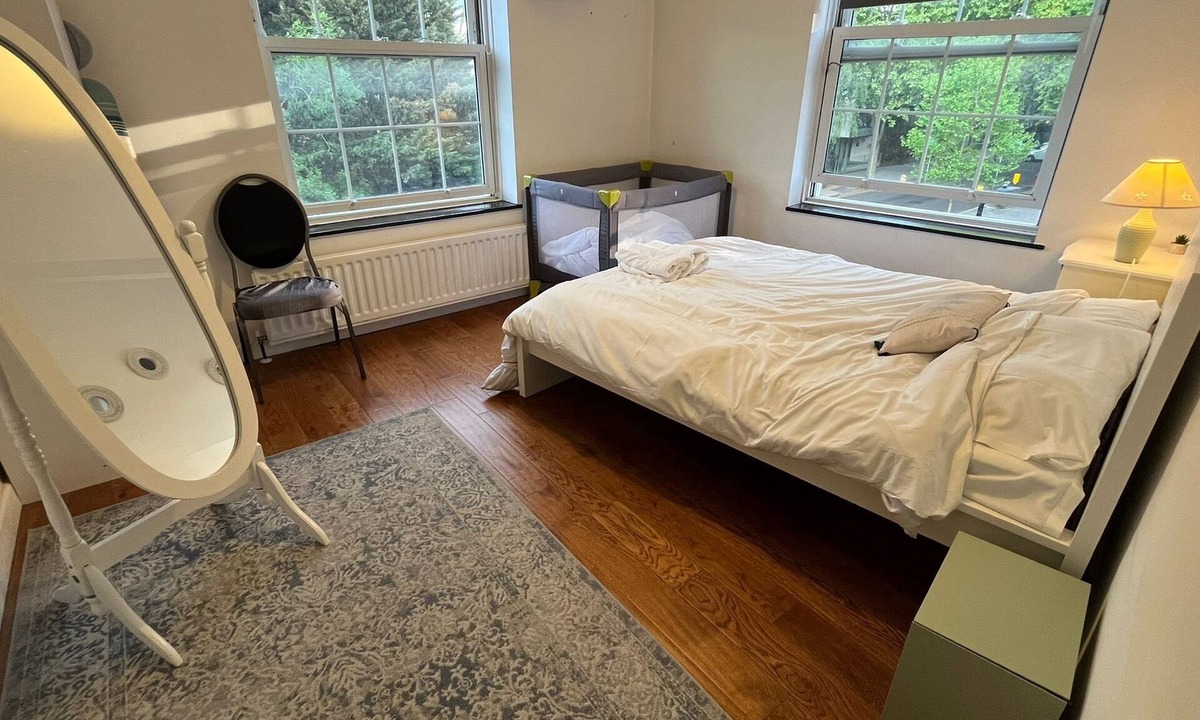 Elephant and Castle Apartment | Luxurious 4 Bedroom Apartment in Heart of London