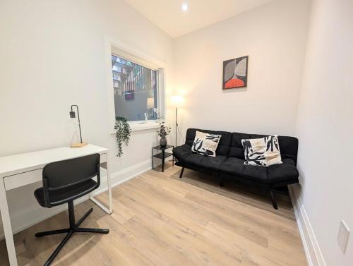 Fallingbrook Apartment | Luxury 1BR plus den walkout basement