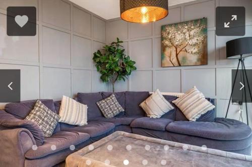 Lansbury Apartment | Luxury 2 BR Flat in Canary Wharf