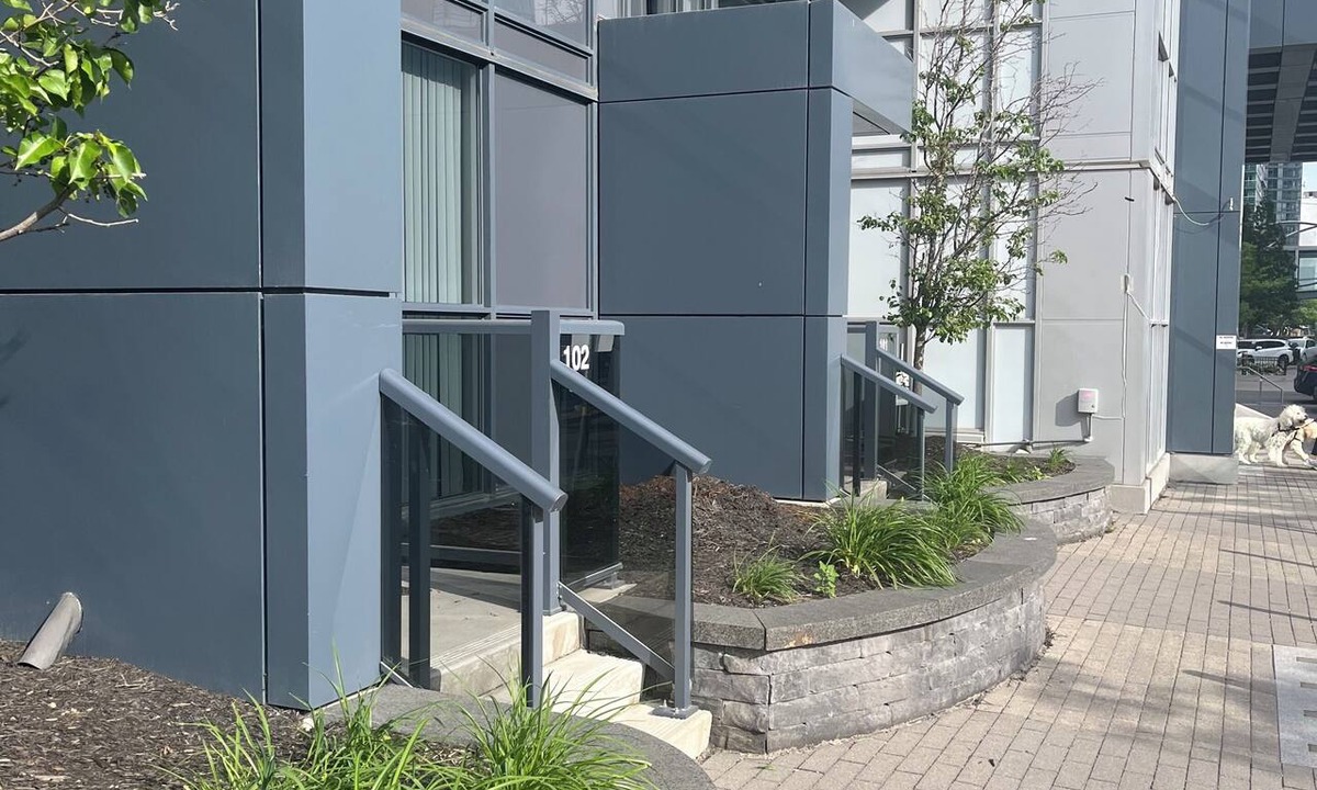 Toronto Entertainment District House | Luxury 2-Storey Loft in the Heart of Downtown Toronto