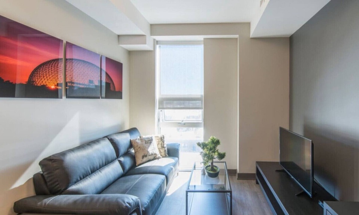 Centretown Apartment | Luxury 2BR Apt with Skyline Views, GYM and Laundry