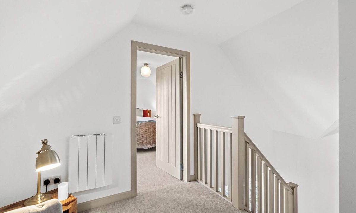 Killin Cottage | Luxury 3 Bedroom Cottage with Garden, Private Courtyard, in the heart of Killin.