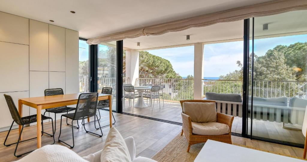 Calella de Palafrugell Apartment | Luxury Central Apartments, Illa Blanca, Calella