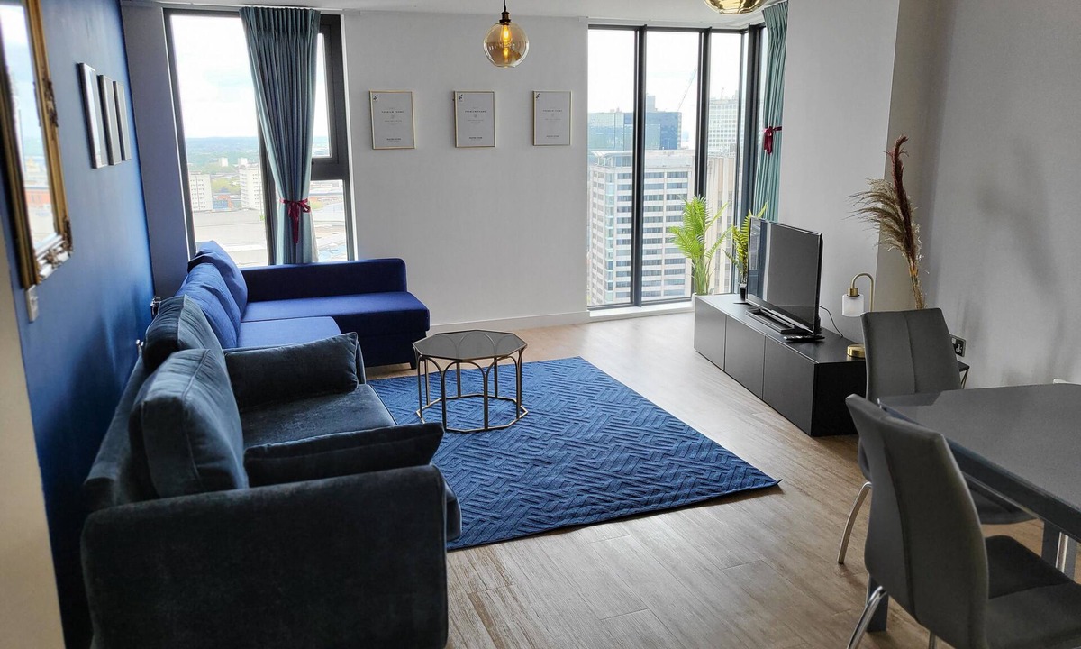 Convention Quarter Apartment | Luxury City Apartment In Birmingham - 15% 0FF