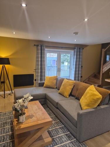 Dingwall House | Luxury Cosy Snug for up to 4 guests