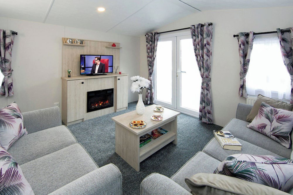 Golspie Ski Chalet | Luxury holiday home with two bedrooms sleeping four people.