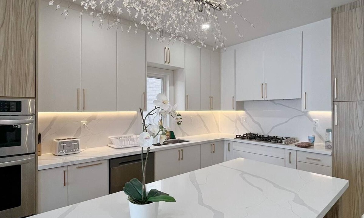Unionville House | Luxury Stay 4BR Designer Interiors & Comfort