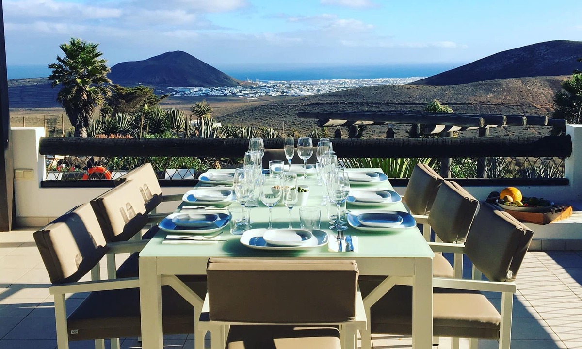 Nazaret Villa | Luxury Villa for up to 10 guests with pool and huge private garden.