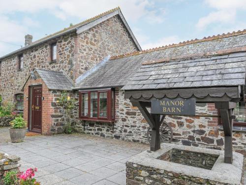 Saltash House | Manor Barn