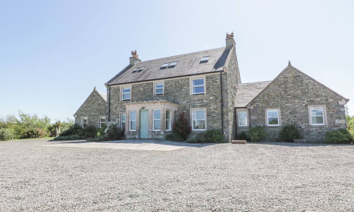 Newton Stewart House | MARL HOUSE, stunning views, Whithorn