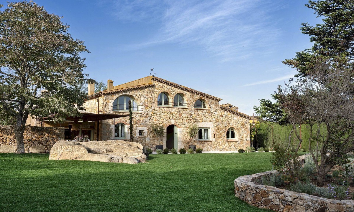 Mont-Ras Villa | Mas del Suro - Masia in the heart of Costa Brava