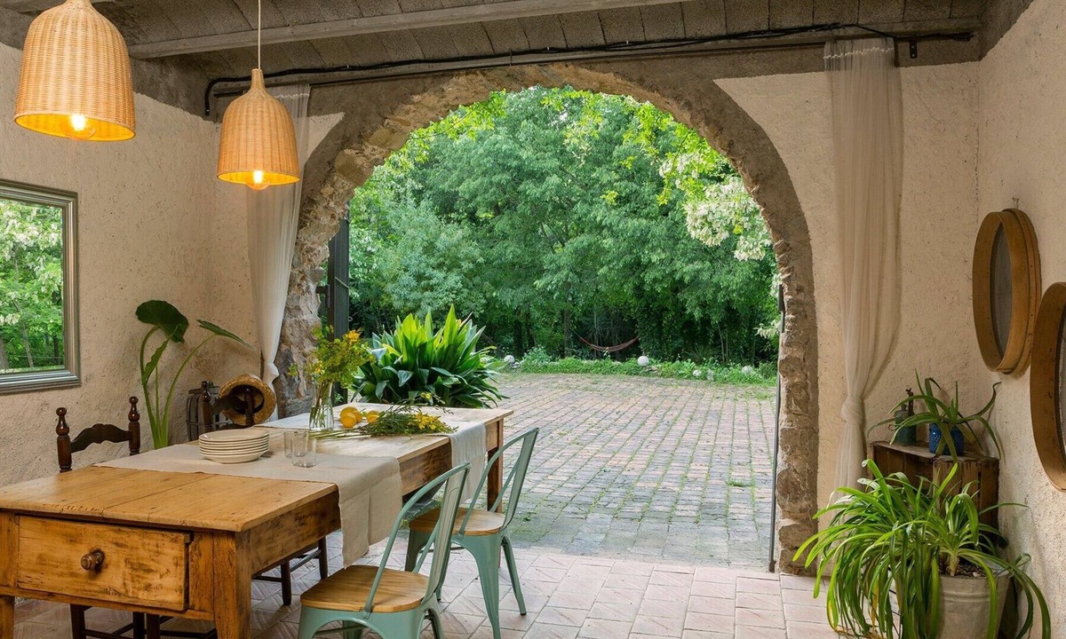 Sant Marti Vell House | Masia 'El Celler - Can Bonet' with Mountain Views, Shared Pool and Wi-Fi