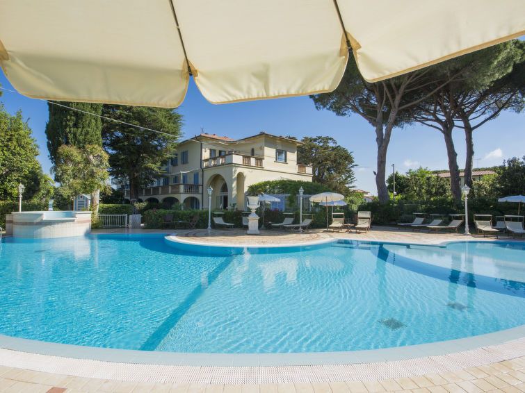 Mazzanta Apartment | Mazzanta Apartment, Sleeps 5 with Pool, Air Con and Free WiFi