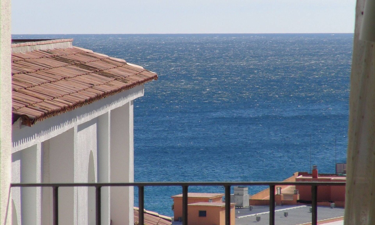 Lloret de Mar Apartment | Mediterranean Living Near the Sea Costa Brava, 2 rooms, balcony, pool, sea view